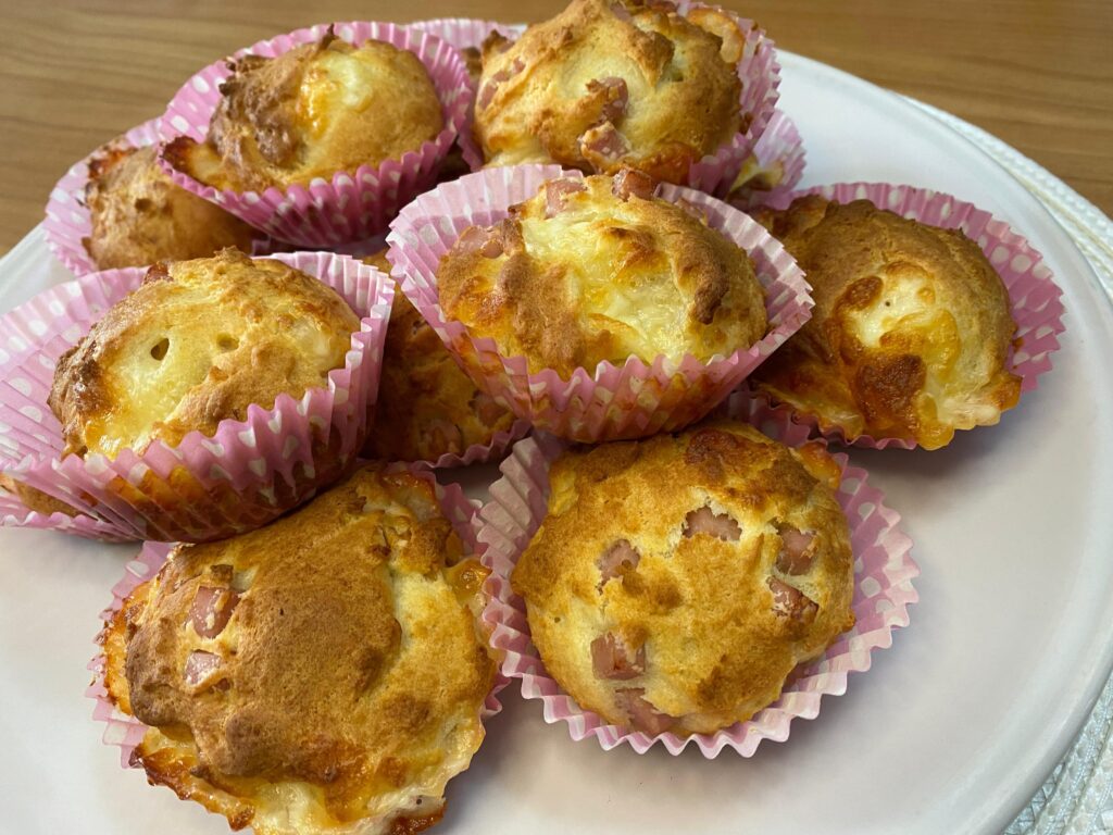 Muffin salati senza glutine salame e formaggio